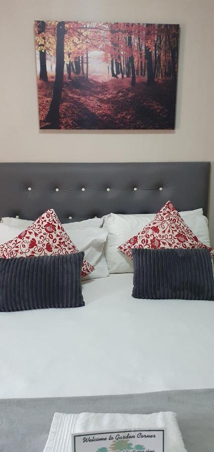 Garden Corner Guesthouse Beaufort West Exterior foto